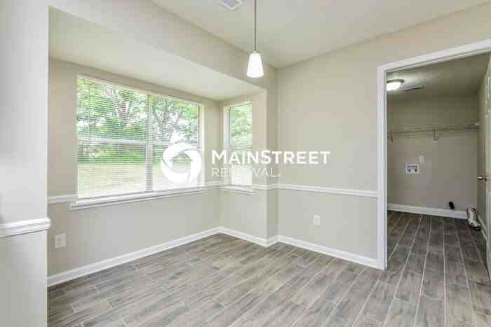 3717 Paddington Trl - Photo 6 of 15