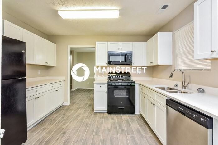 3717 Paddington Trl - Photo 7 of 15