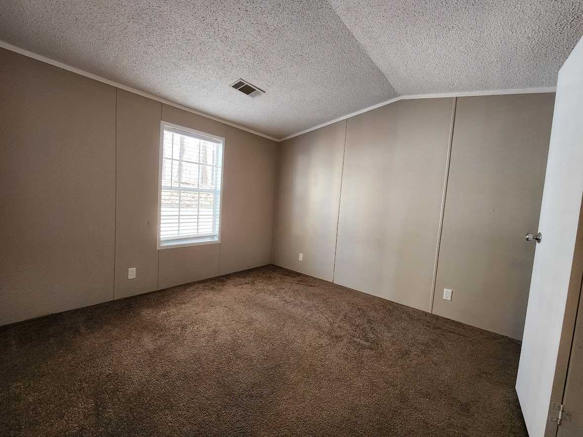 167 Mae St #NA - Photo 4 of 12