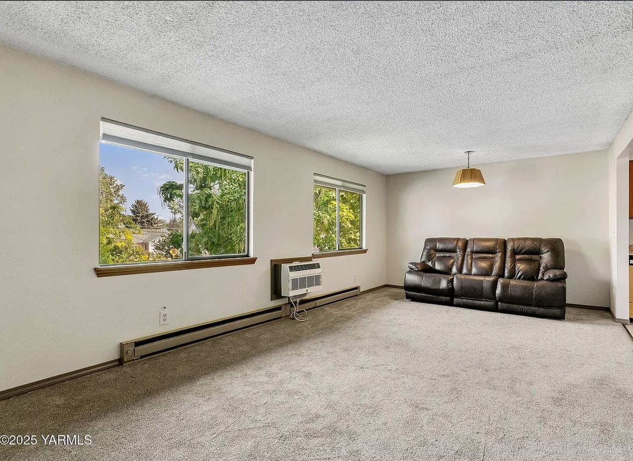 1702 W Prasch Ave #B - Photo 4 of 8