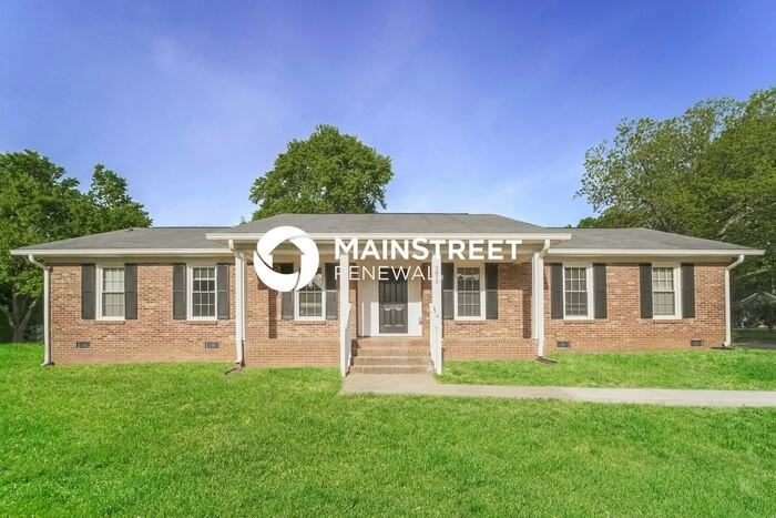 5815 Mallard Dr S - Photo 3 of 16