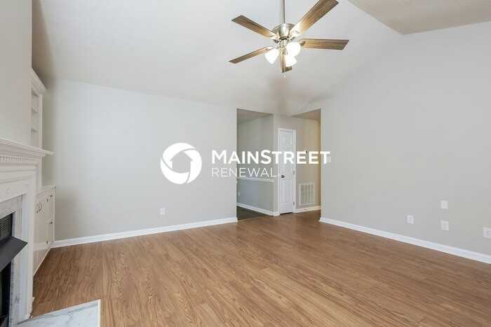 100 Wilmack Dr - Photo 4 of 16