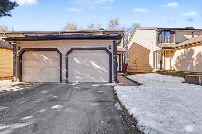 2315 Lexington Village Ln - Photo 3 of 30