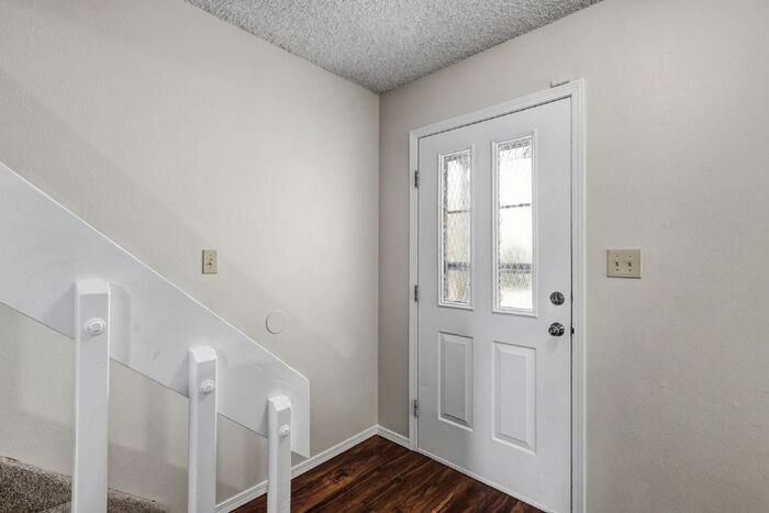 2315 Lexington Village Ln - Photo 5 of 30