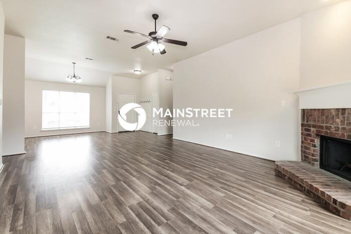 824 Matthew Ln - Photo 4 of 22