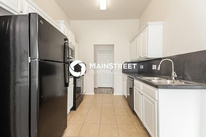 824 Matthew Ln - Photo 6 of 22