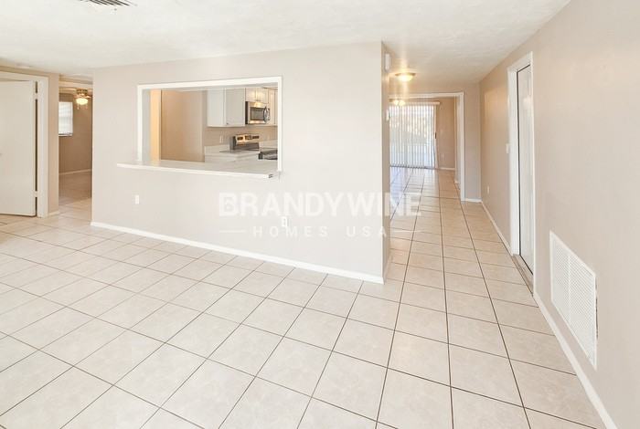 6219 11th Ave - Photo 4 of 25