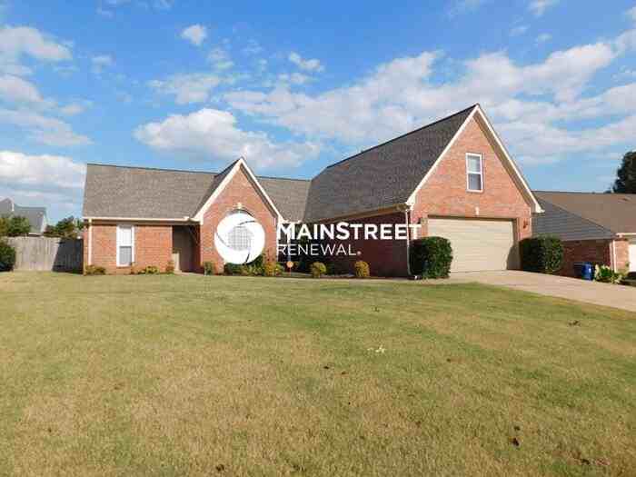 6198 Braybourne Main - Photo 2 of 44