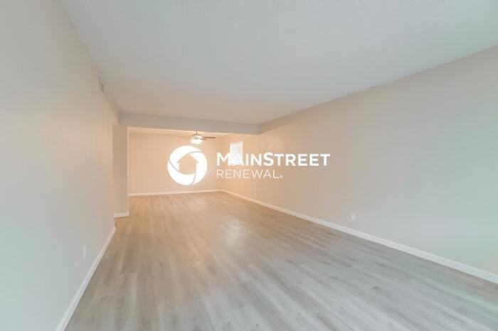 1541 E Flower Cir - Photo 3 of 16