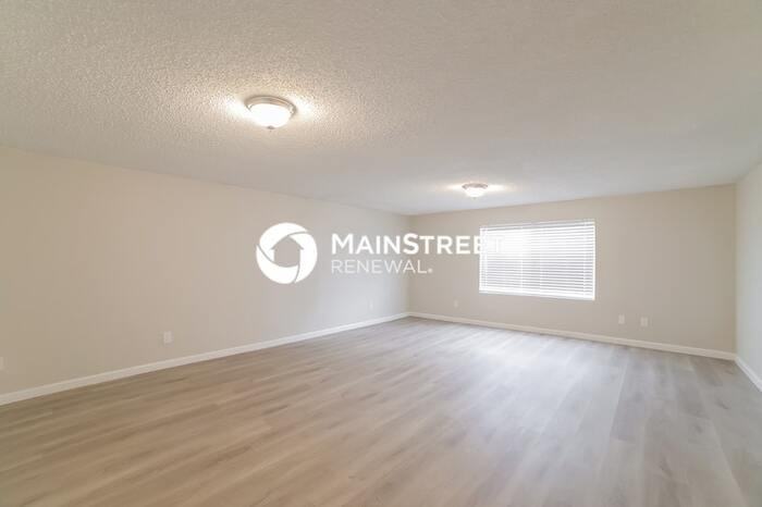 1541 E Flower Cir - Photo 7 of 16