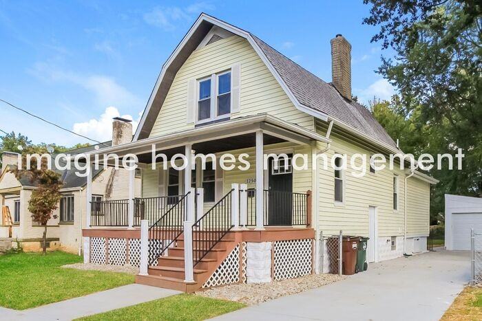 1250 Schirmer Ave - Photo 3 of 18