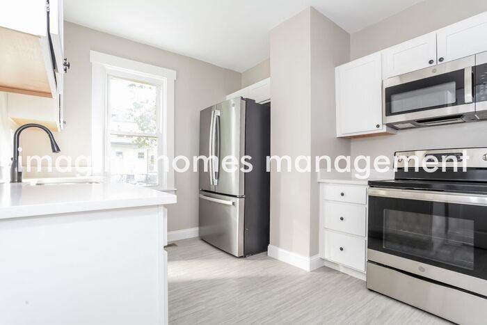 1250 Schirmer Ave - Photo 7 of 18