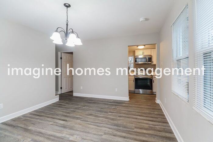 2898 Maple St - Photo 7 of 18