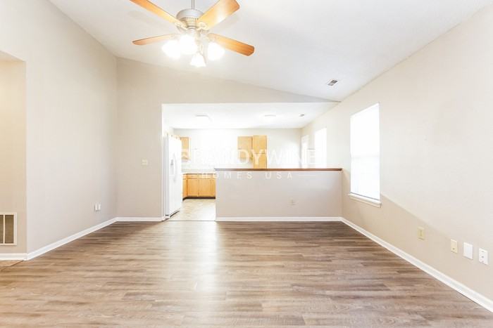 18057 Sanibel Cir - Photo 4 of 20