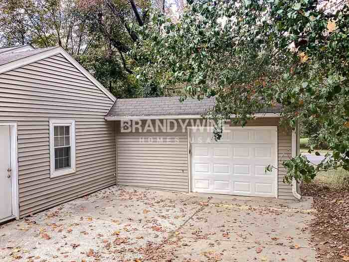 702 Dunaire Way - Photo 2 of 29