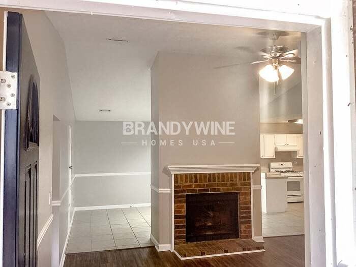 702 Dunaire Way - Photo 4 of 29