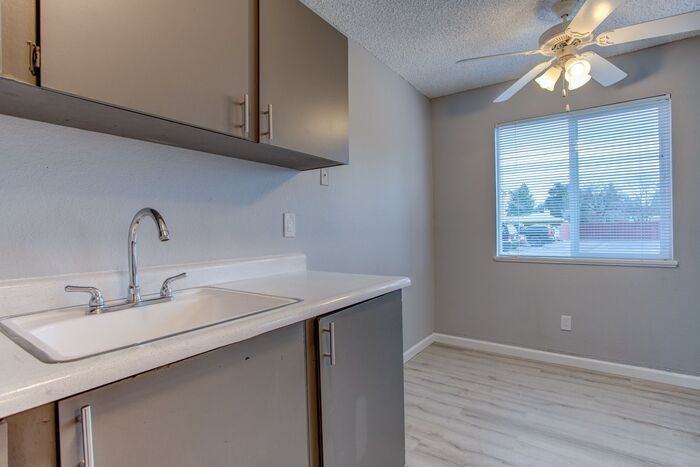 2642 Se 160th Ave - Photo 3 of 8