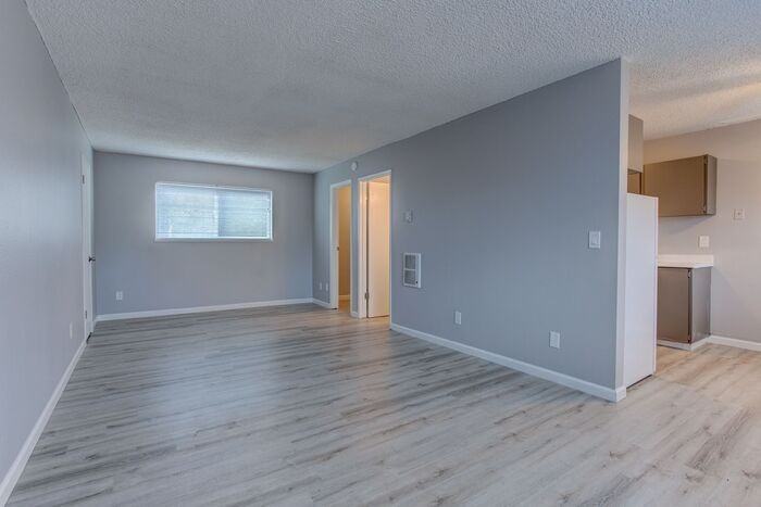 2642 Se 160th Ave - Photo 5 of 8
