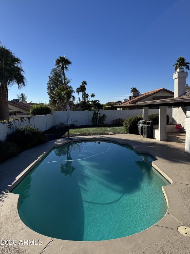 4341 E Betty Elyse Ln - Photo 2 of 8