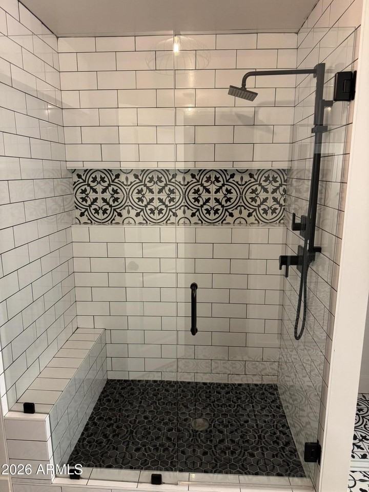 4341 E Betty Elyse Ln - Photo 5 of 8