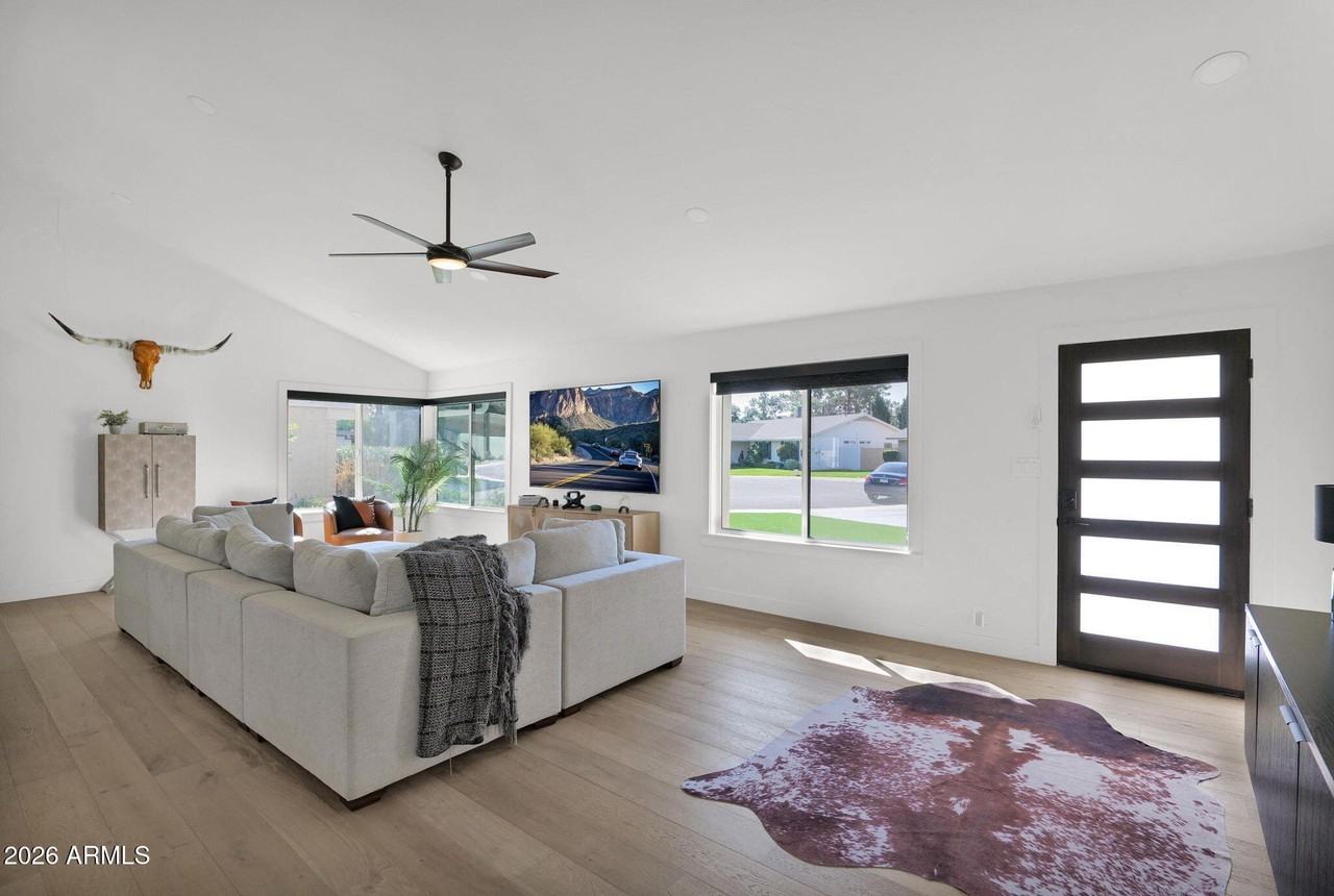 7629 N Via De Los Ninos - Photo 4 of 27