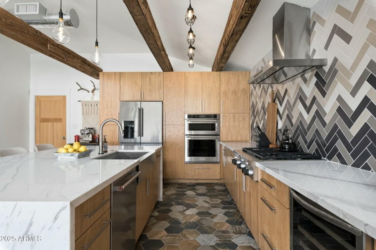 1152 E Malibu Dr - Photo 6 of 34