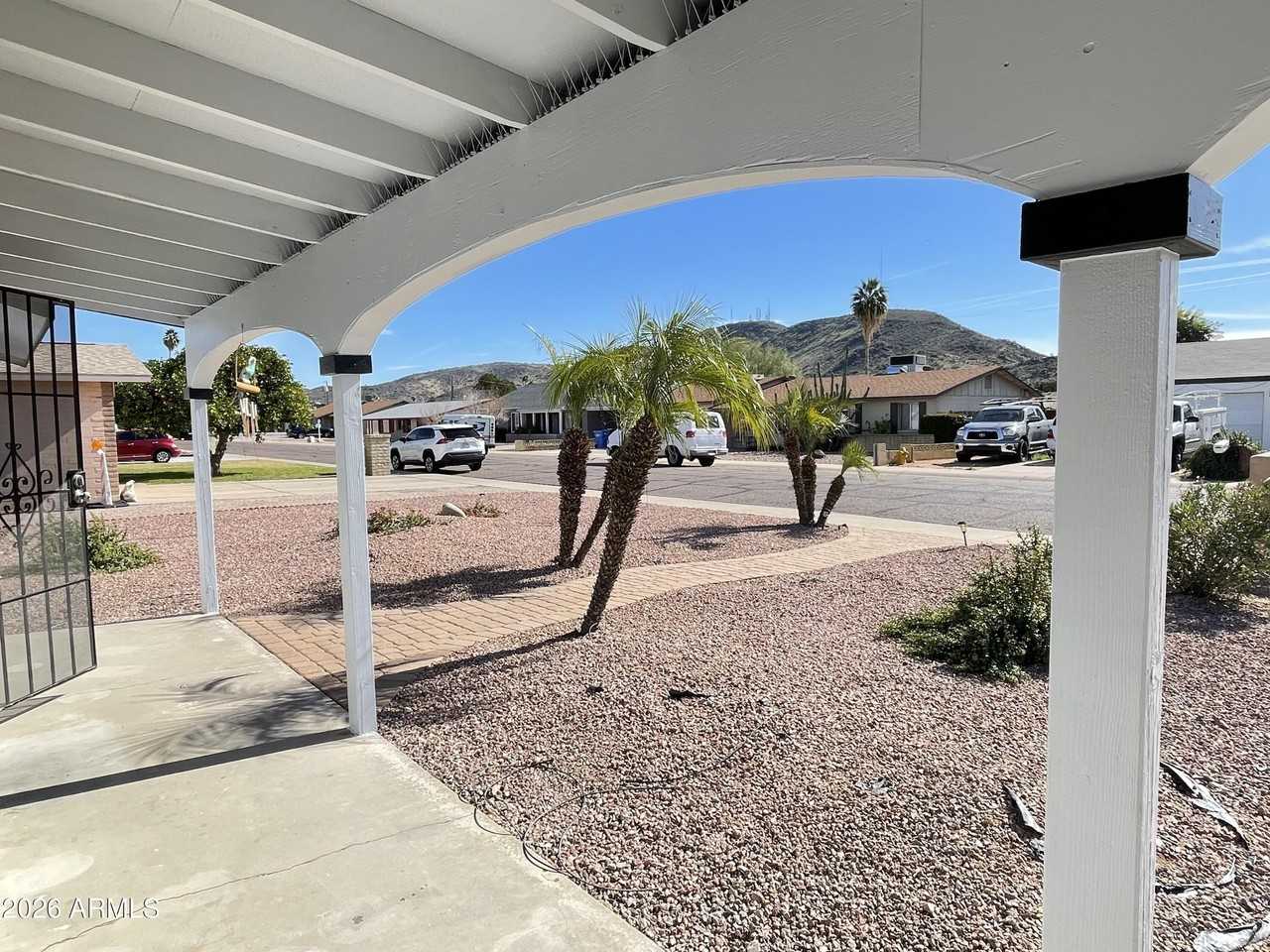 2022 W Eugie Ave - Photo 3 of 31