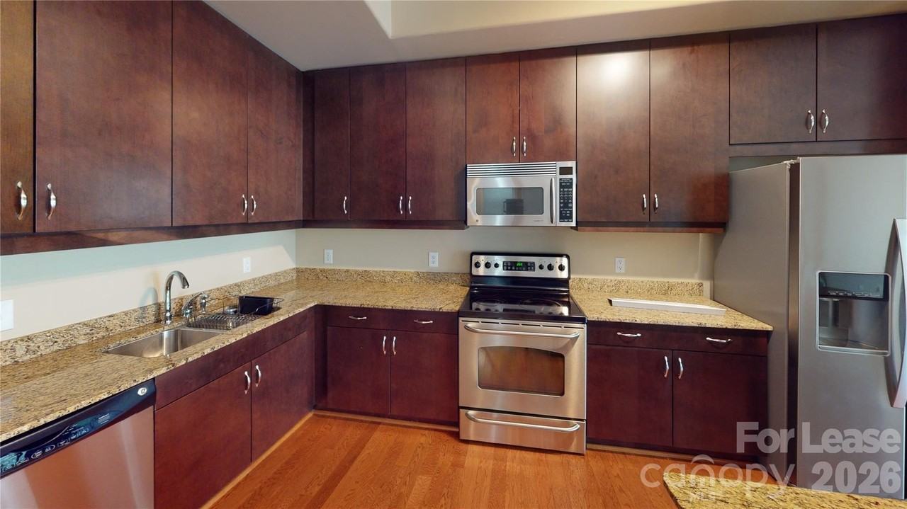 4620 Piedmont Row Dr #305 - Photo 5 of 20