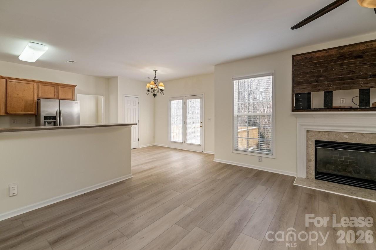 160 Matlen Dr - Photo 6 of 20