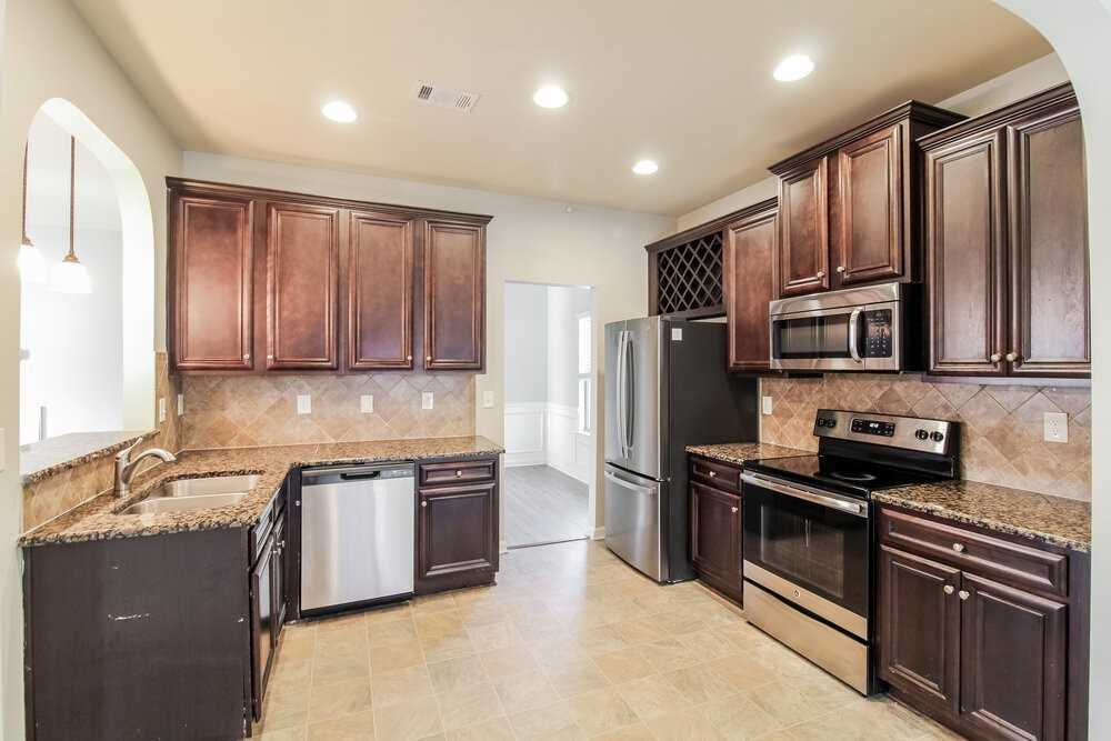 1214 Heartwood Ave - Photo 6 of 17