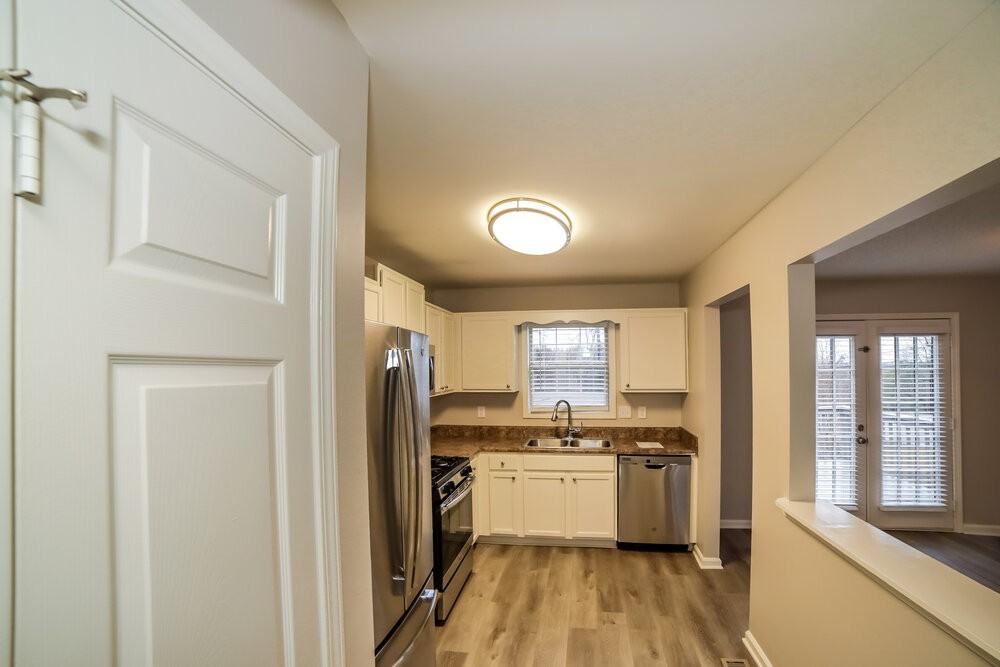 100 Ashford Dr - Photo 7 of 17