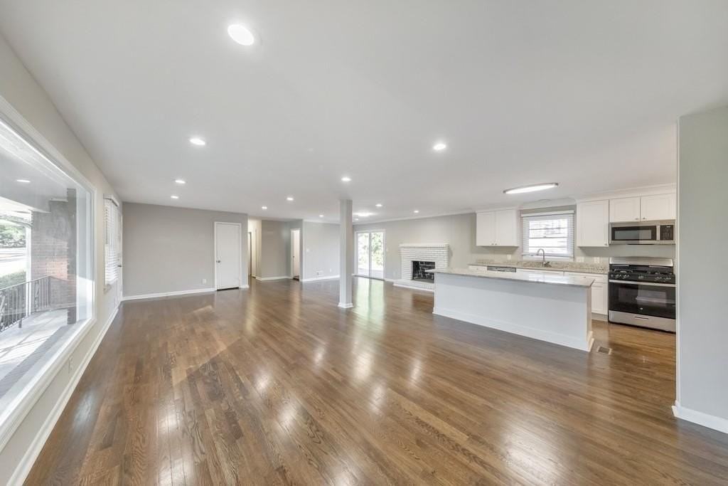 909 Rosedale Dr - Photo 7 of 35