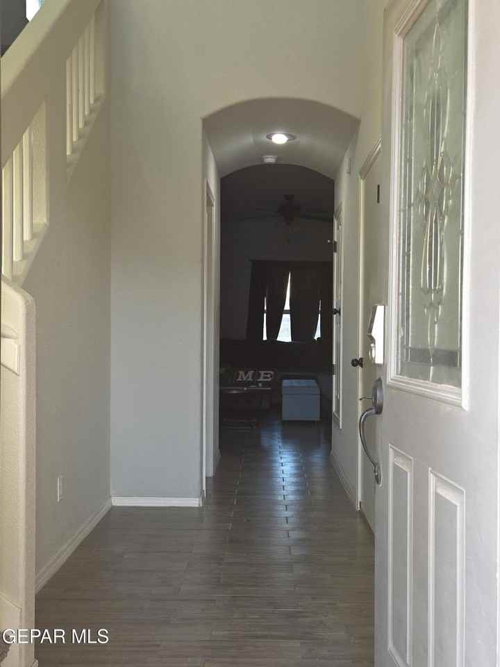 1028 Aeronaut Pl - Photo 2 of 19