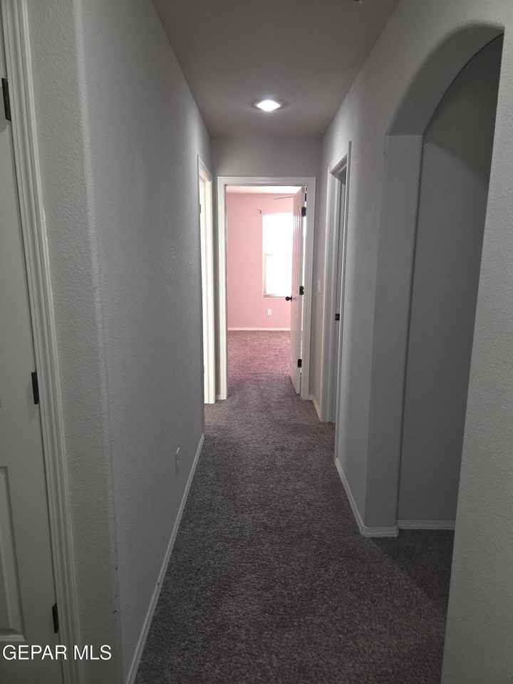 1028 Aeronaut Pl - Photo 7 of 19