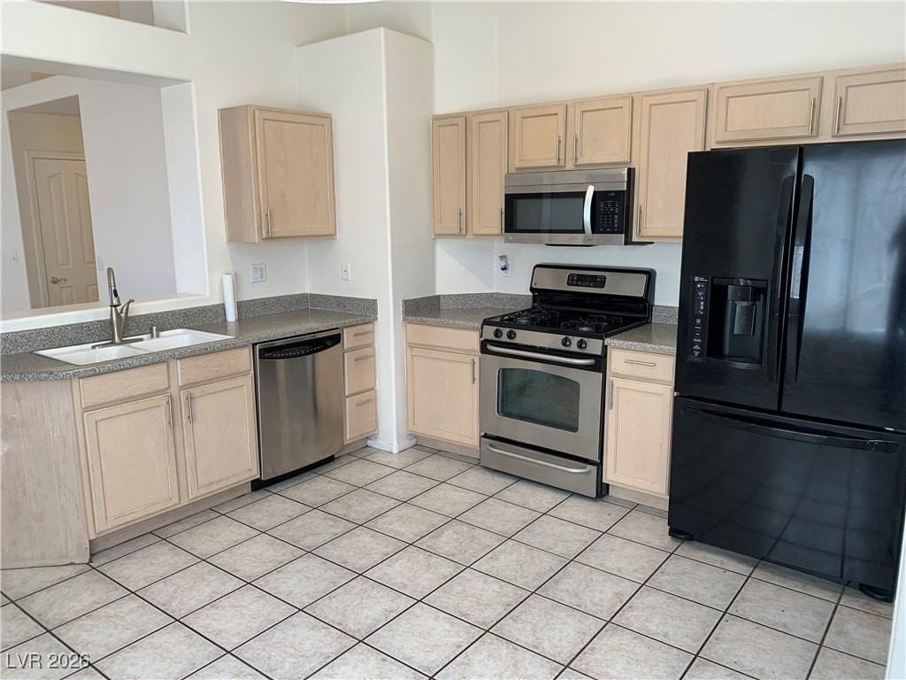 3937 Lilac Haze St - Photo 3 of 13