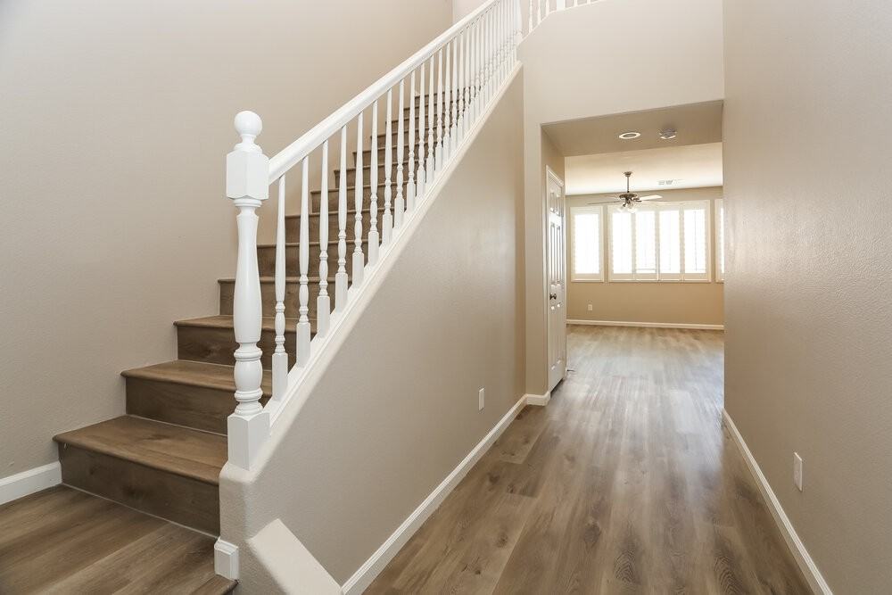 5284 Vine Hill Ct - Photo 4 of 17