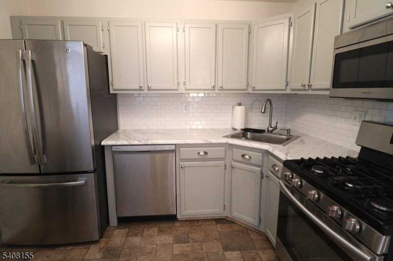 11 Brookside Ln #11 - Photo 2 of 25