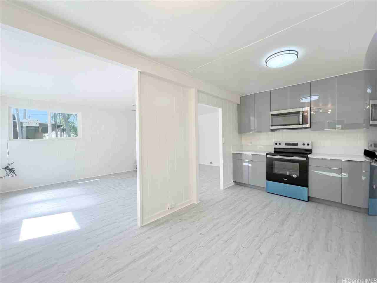 84-290 Makaha Valley Rd - Photo 2 of 25