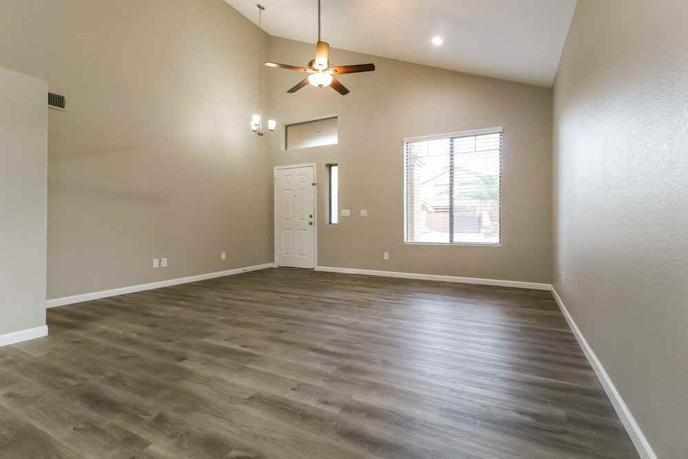 15911 W Tasha Dr - Photo 4 of 17