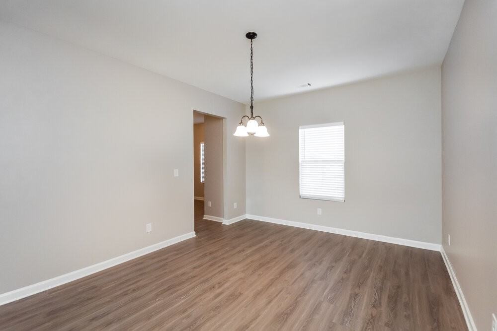 4047 Clay Ct Se - Photo 6 of 17