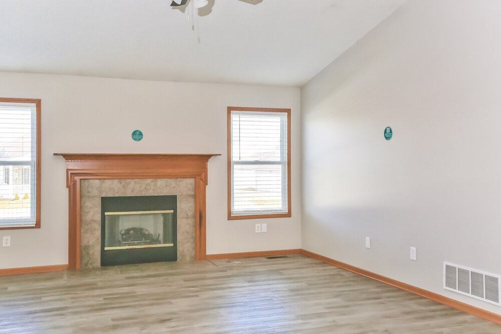 5924 Westbank Dr - Photo 6 of 17