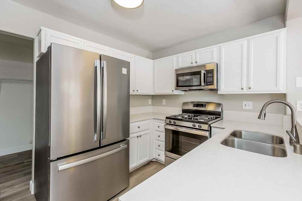 3468 Blue Heather Dr - Photo 5 of 17