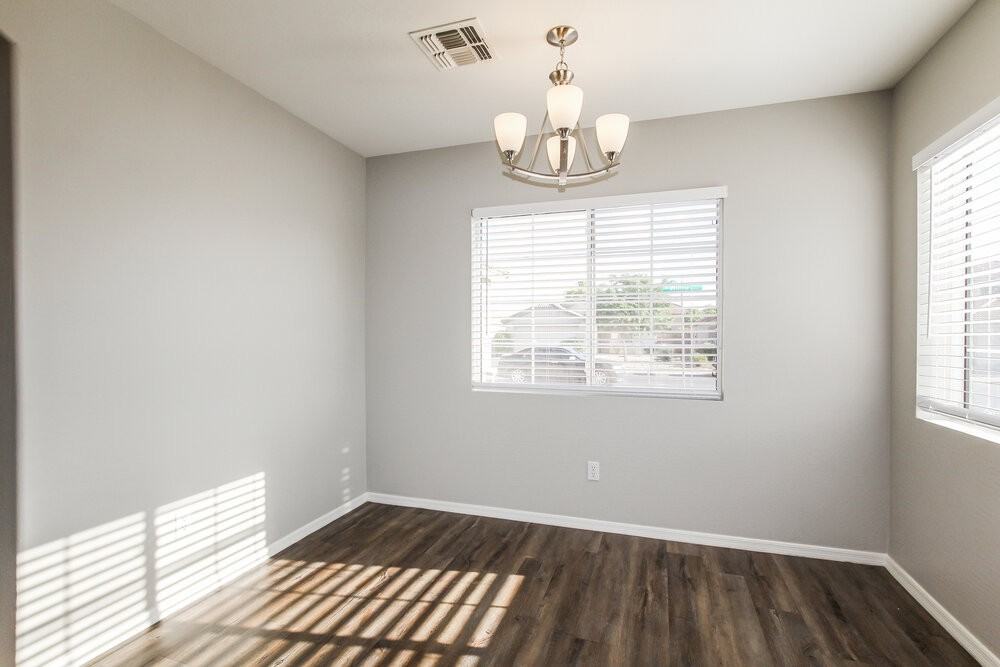 12438 W Willow Ave - Photo 6 of 16