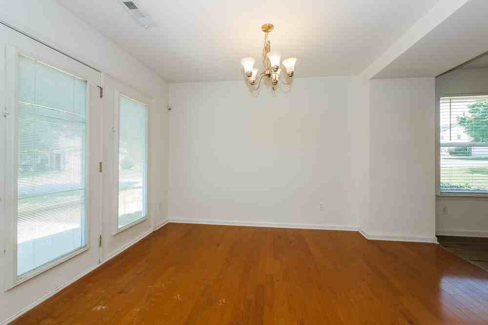 154 Paxton Pl - Photo 7 of 16