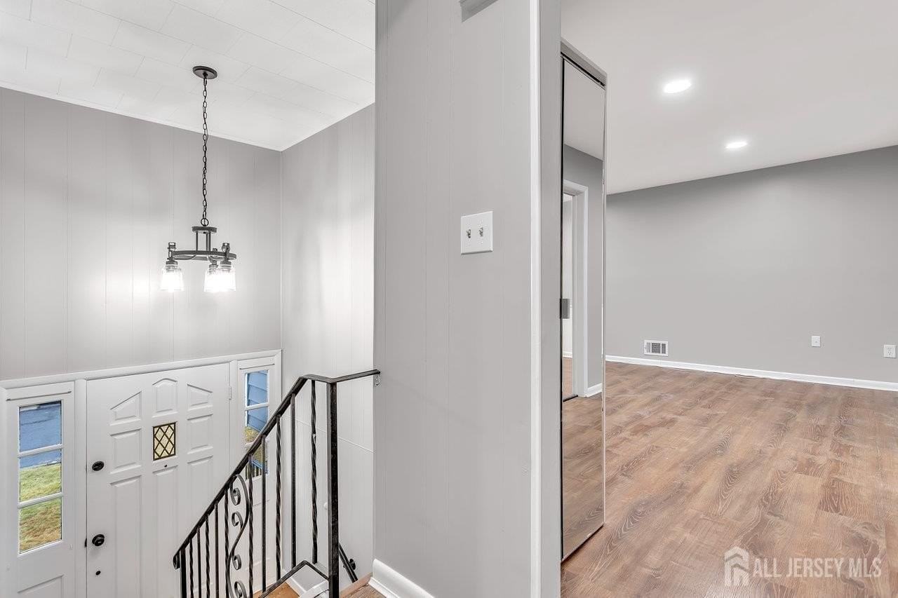 118 Arlington Ave - Photo 4 of 26