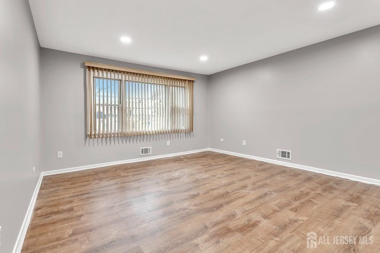 118 Arlington Ave - Photo 5 of 26