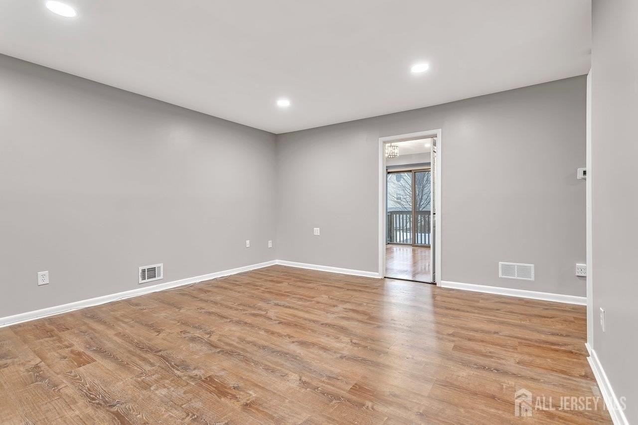 118 Arlington Ave - Photo 7 of 26