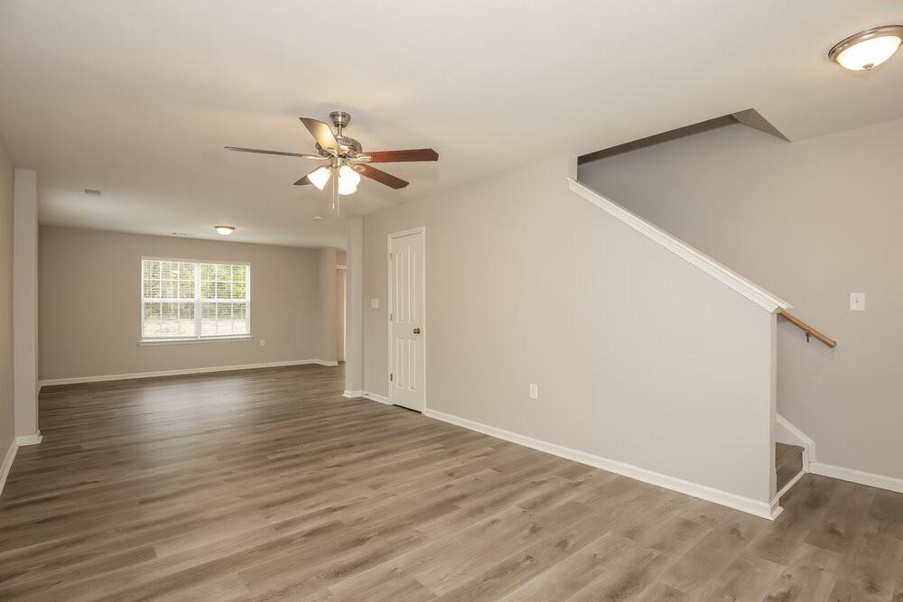 4234 Grant Martin Dr - Photo 4 of 17