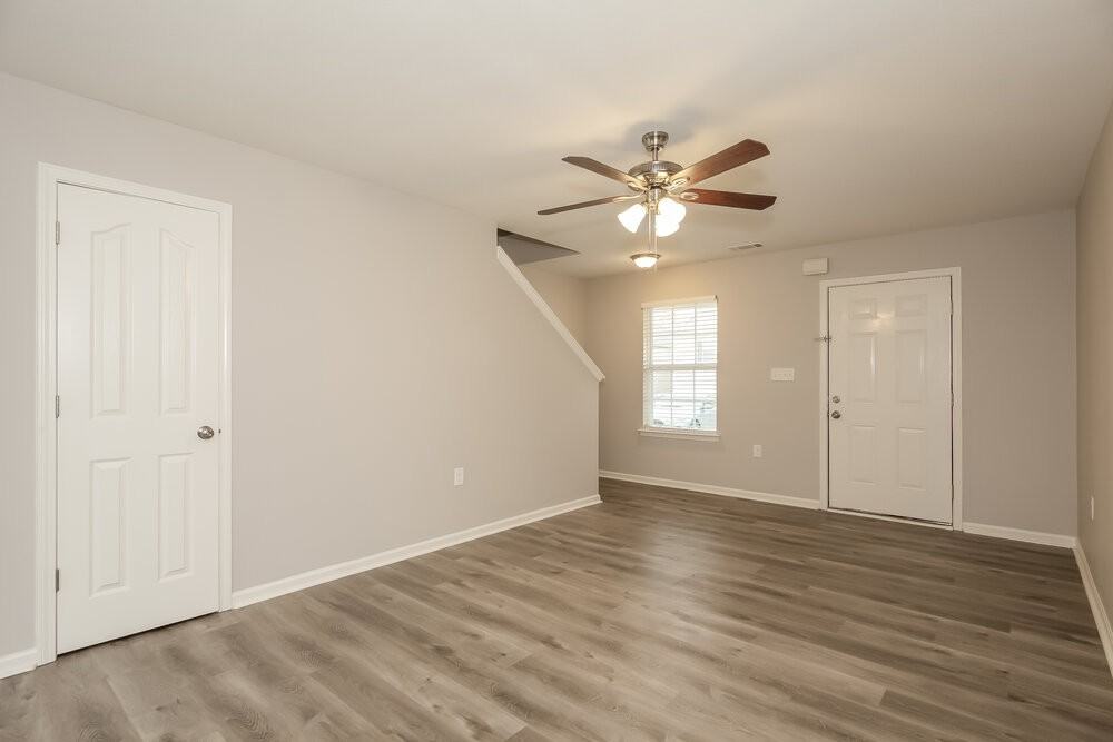 4234 Grant Martin Dr - Photo 5 of 17