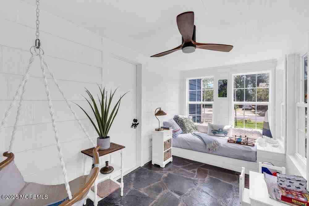 99 River Ct - Photo 2 of 32